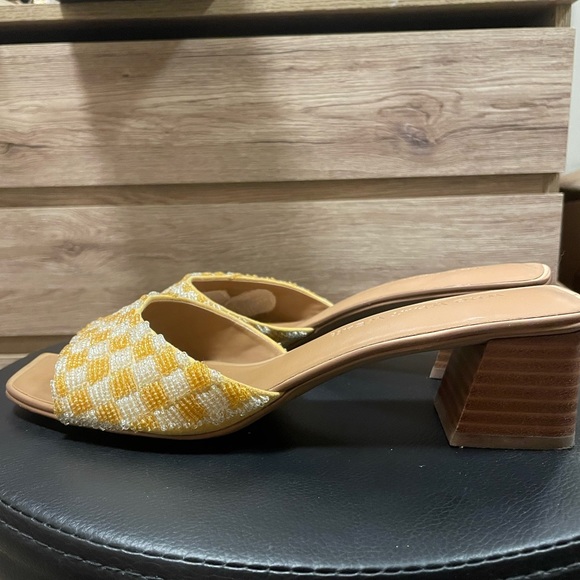 Who Wear What ‘Emily Slide Sandal” 7.5 kitten heel mule - Picture 2 of 5